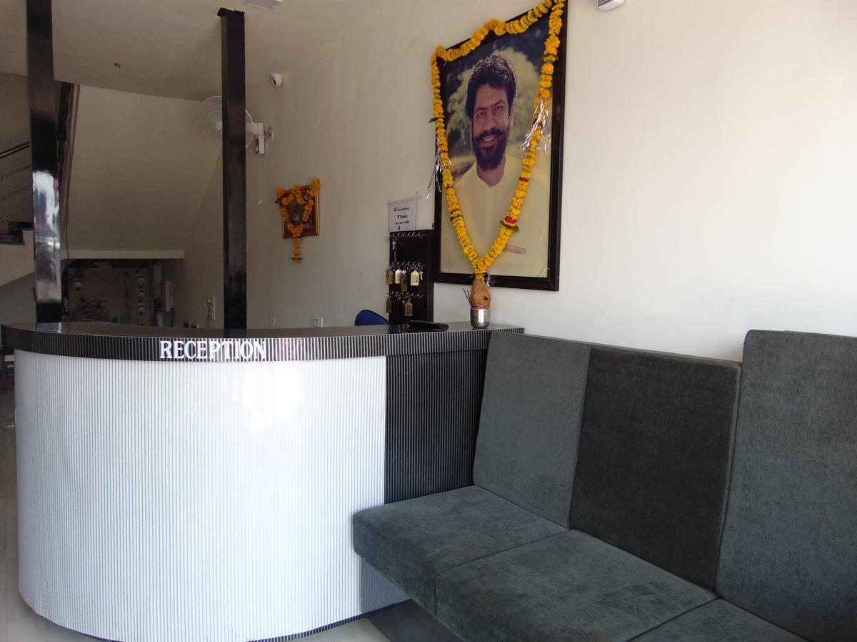 Hotel Kalajanki Ujjain Luaran gambar