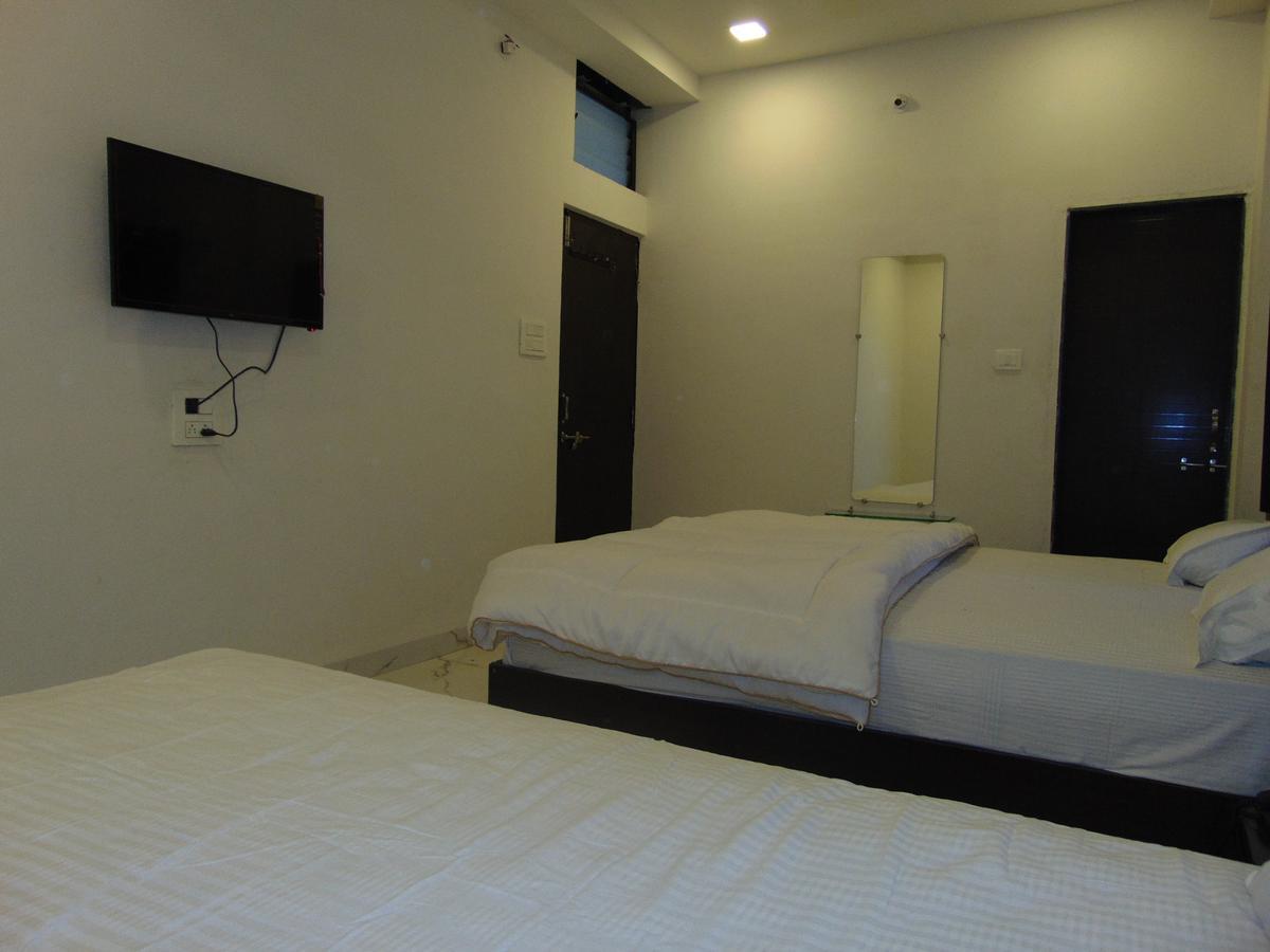 Hotel Kalajanki Ujjain Luaran gambar
